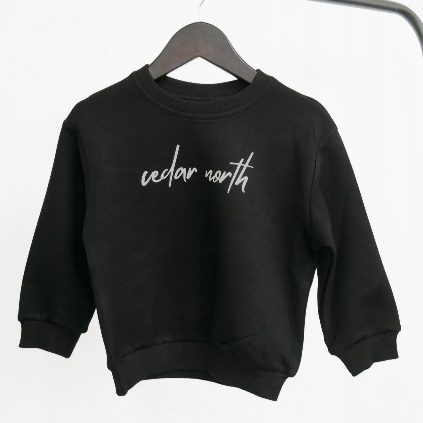 SCRIPT CREWNECK - Cedar North