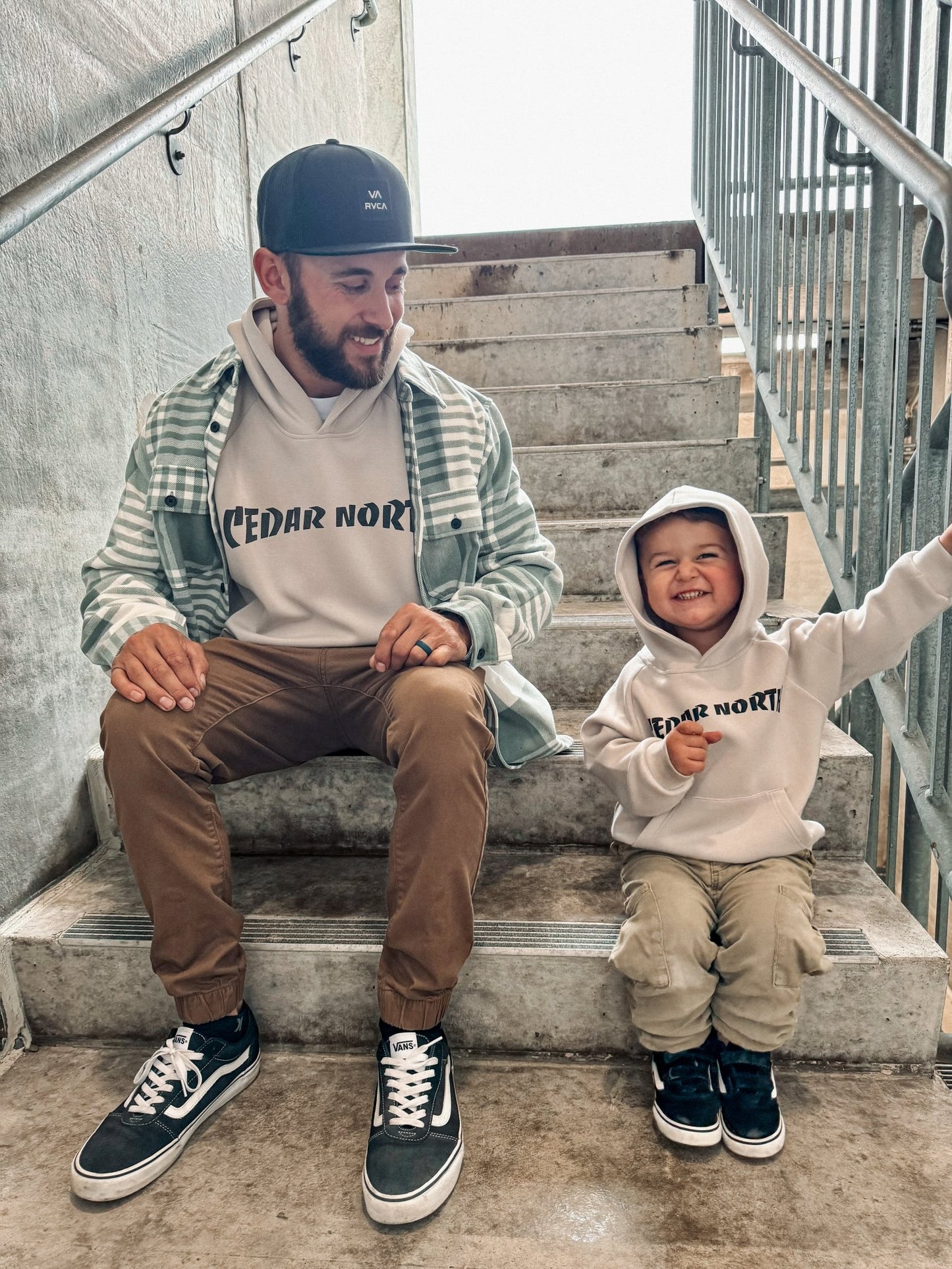 STATEMENT HOODIE - Cedar North